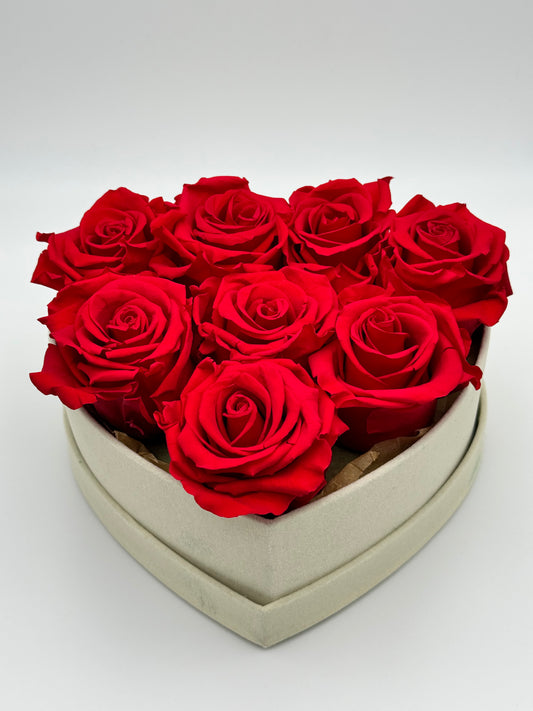 Roses rouges en cœur blanc - Velours
