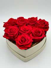 Roses rouges en cœur blanc - Velours